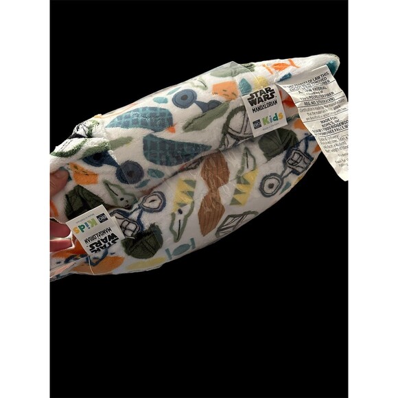 The Big One Kids Throw Pillows-2 Pack- Disney Star Wars MANDALORIAN - Picture 3 of 4